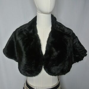 Faux Fur Black Capelet / Cape / Shrug, one size, NWT